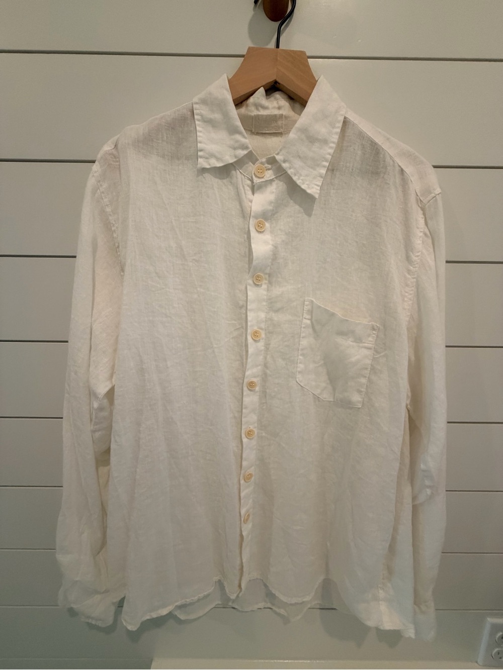 Classic Men's White Linen Button-Up Shirt, Size M